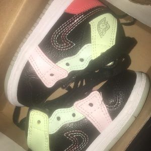 Jordan 1 mid